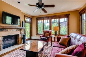 Luxury 2 Bedroom Breckenridge Vacation Rental With Stunning Mountain Views Just Steps From Historic Main Street