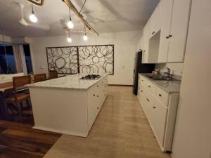 Jungle Rooftop Villa, near beach