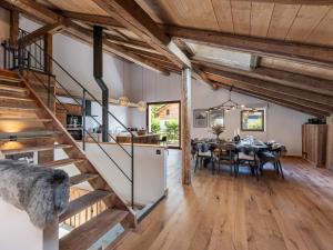 Chalet convivial à proximité des pistes avec balcon et WIFI - FR-1-663-23