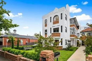 A1 Art Deco 2 Bedroom Apt Sleeps 5 Nimmo1 - Middle Park