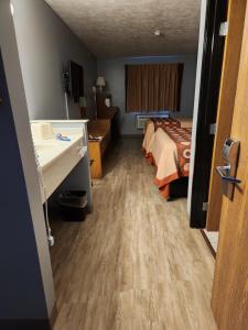 Double Room with Private Bathroom room in Super Star Inn & Suite Lincoln Crete