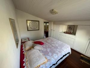 Andar 3 em bangalô a beira mar , pé na areia