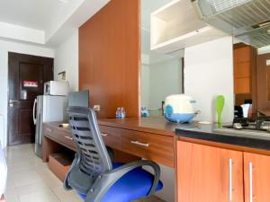 Simply Look Studio Metropark Condominium Jababeka Apartment By Travelio