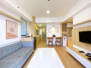 Nice and Comfy 2BR Apartment at Meikarta By Travelio