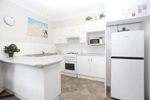 Opposite Bennetts Beach