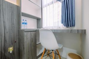 Great Choice and Comfortable Studio Transpark Cibubur Apartment By Travelio