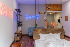 Saigon Hideout New World View