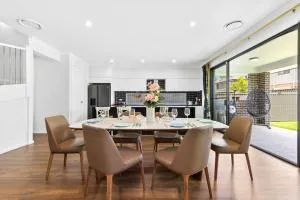 Rouse Hill Fancy 5bedrooms House - Schofields