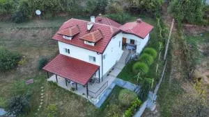 Бялата къща в Слатина - Spantschewzi