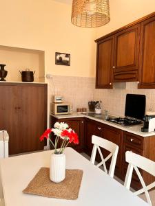 DOMUS Laura VATICANO