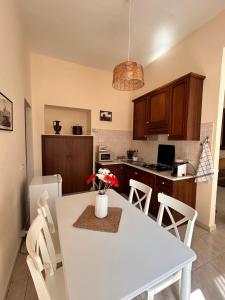 DOMUS Laura VATICANO