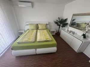 Orchideenweg 2A, 24558 Henstedt-Ulzburg , 200 Quadratmeter Haus mit Garten und Garage - 亨施泰特-乌尔茨堡