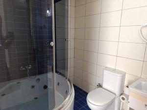 Deluxe Double Room with Bath room in Grand As Hotel