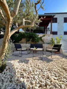 Beachfront Villa with pool - MyWay