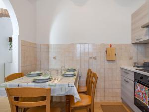 Lucca Comfy Apt with Private Garden and Parking!
