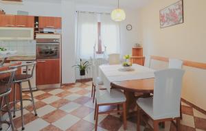 4 Bedroom Nice Home In Sibenik 