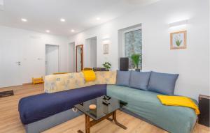 1 Bedroom Nice Home In Lukezi 