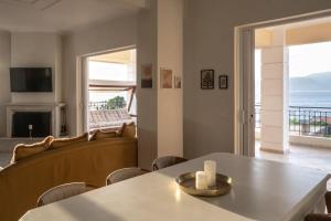 180 Seaview Home