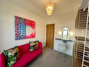 Observatory Retreat Luxury Jericho Townhouse with Parking