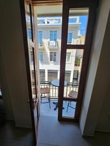 Athens Party Suite by Morenita "read property lnformation"