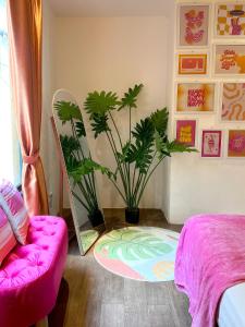 Yellow Bee Tangerang