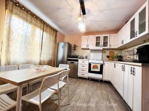 Луксозен Апартамент с гледка СЛЪНЧЕВ ДЕН