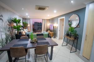 Stay at The Point - Deciduous Dusk