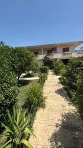 Besart Room - (( Luath ))