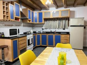 Casa del Pinar-Plottier-Diario Semanal Mensual-La Mejor Ubicación-Garaje Cerra do - 4hvězdičkové hotely ve městě Plottier