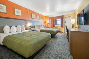 Queen Room with Two Queen Beds - Non-Smoking room in Quality Inn & Suites Beachfront