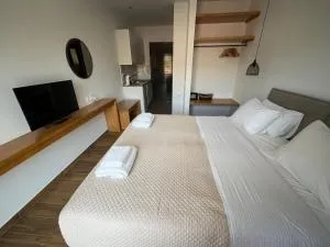 Golden Evelyn - 卡纳皮特萨