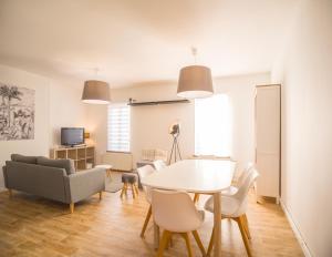 B&B / Chambres d'hotes Duplex Pasteur - Chambre 1 - Chambre Privee : photos des chambres
