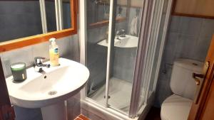 Maisons de vacances Casa adosada con piscina en Palau de Cerdanya : photos des chambres