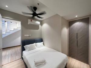 Melaka Penthouse 8-10 Pax 3 Rooms 3 Bathroom 2 Carparks