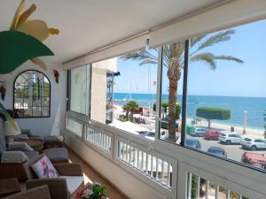 Beautiful ALTEA beachfront apartment