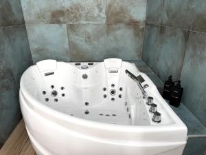 MARAIS Appartement 2 Chambres 2 Salles de bain - SPA JACUZZI !
