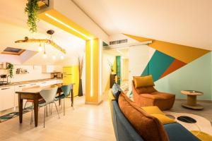 Postcard Lake private parking AC emotional showers