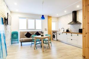 Chic y renovado loft en la playa