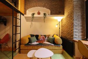 Unique Studio in Sololaki - By Wehost