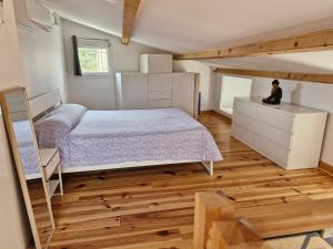 Appartements Petite maison meublee entre Avignon et Carpentras : photos des chambres