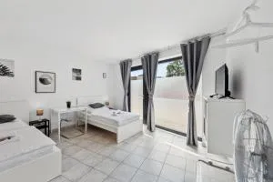 ANDRISS - Travel & Work - 5 BR - Kitchen - Parking - 俄伦比斯