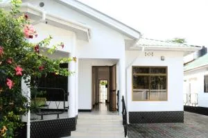 OYA Guest House - Engare Nanyuki
