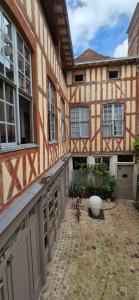 Jade House Hyper Centre Troyes