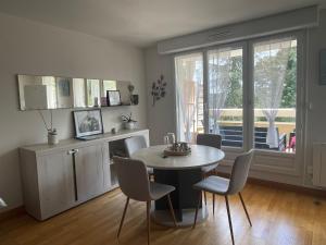 Appartements Appartement avec parking & linge inclus & local velos : photos des chambres