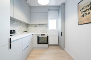 Majestic Apartments- with Parking