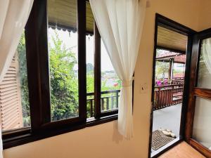 Kim An Homestay, Pizza - Cafe