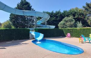 Beautiful Stacaravan In Les Mathes