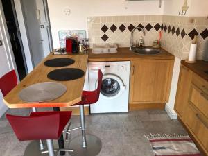 Coquet studio avec grande terrasse