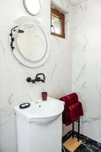 Къщи за гости БРИК - Белчін