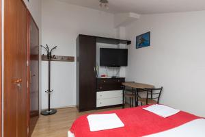 Bright And Light Apartments